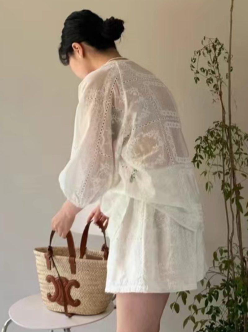 法式甜美蕾丝拼接绣花微透上衣+宽松短裤两件套 - 图片 2